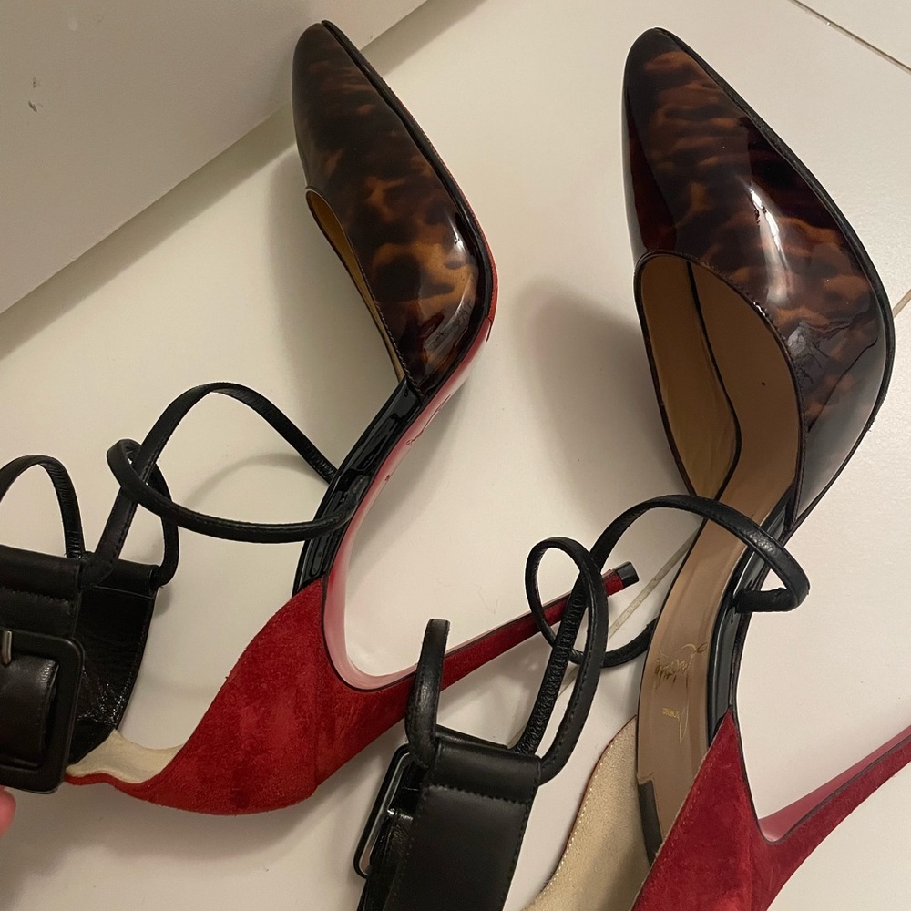 Christian Louboutin. Authentic. Only worn a few times. - Picture 8 of 10